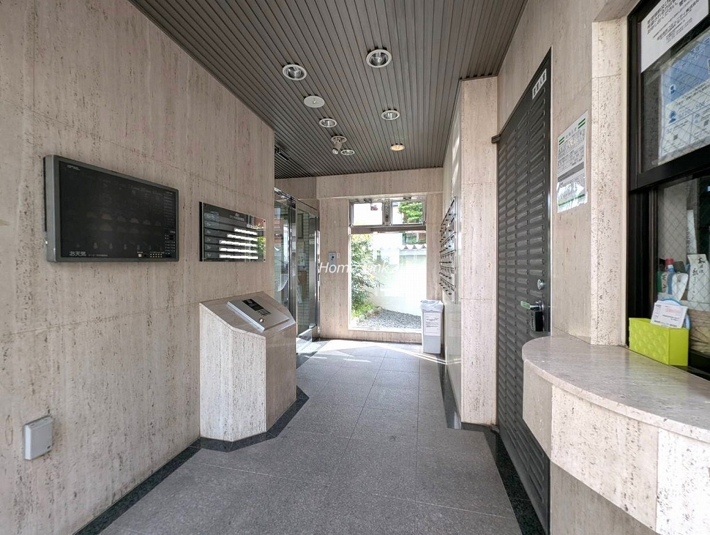 クリオ赤塚壱番館　エントランスホール